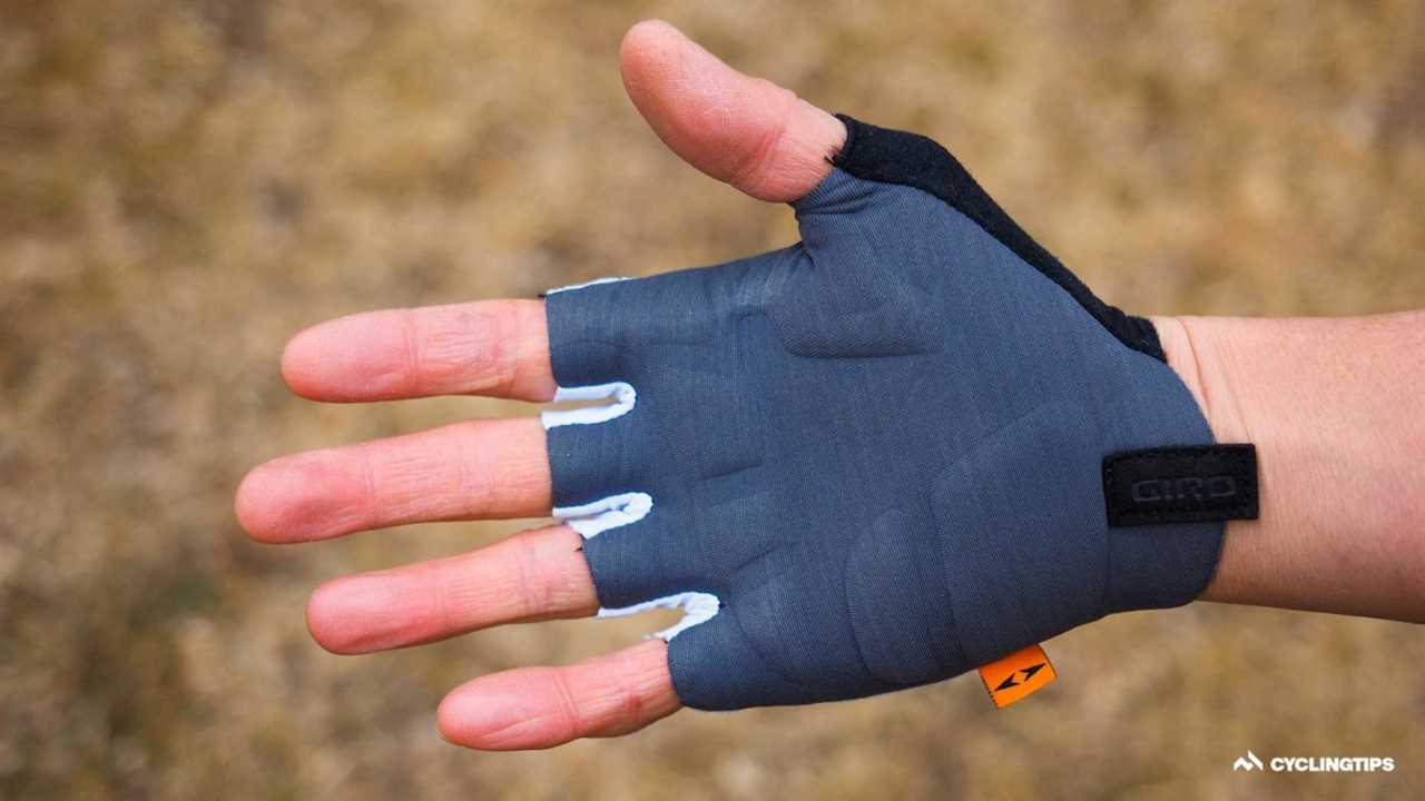 Spotlight: Giro Supernatural road gloves