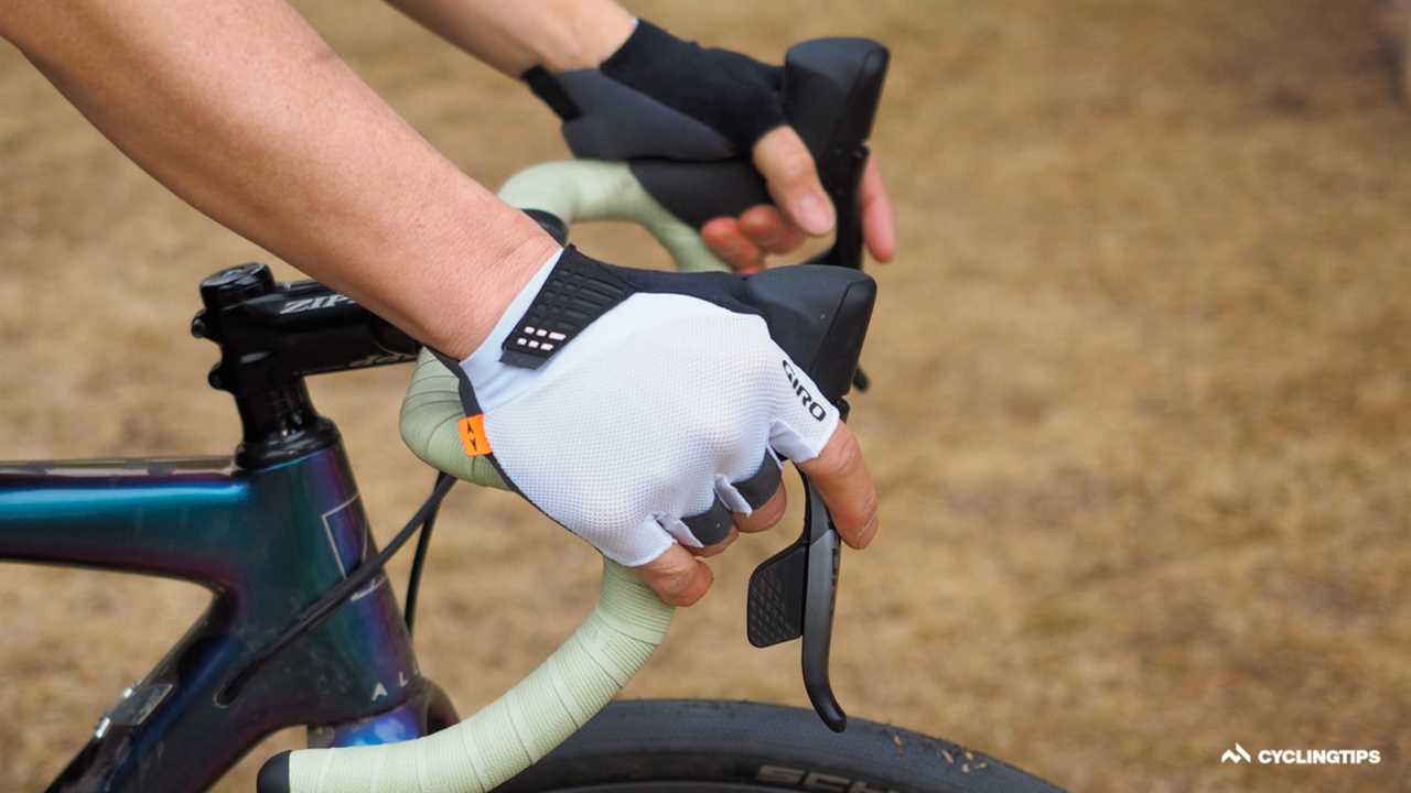 Spotlight: Giro Supernatural road gloves