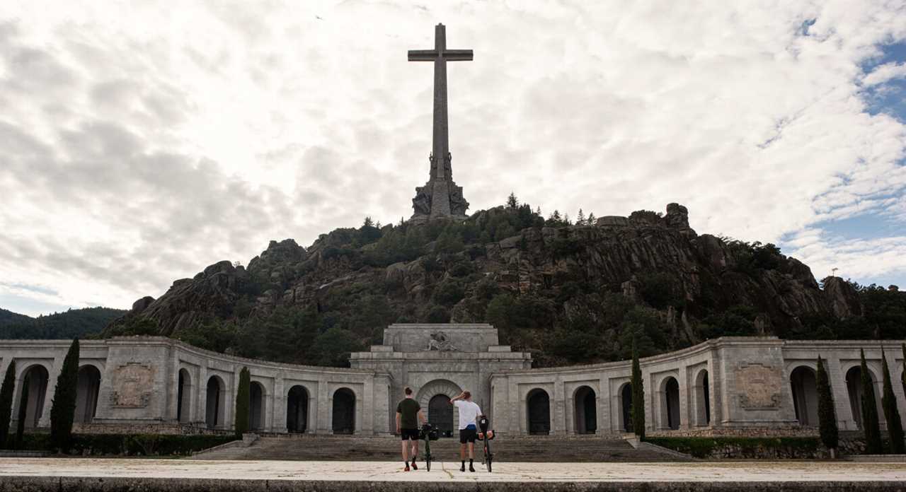 A ride between resting places