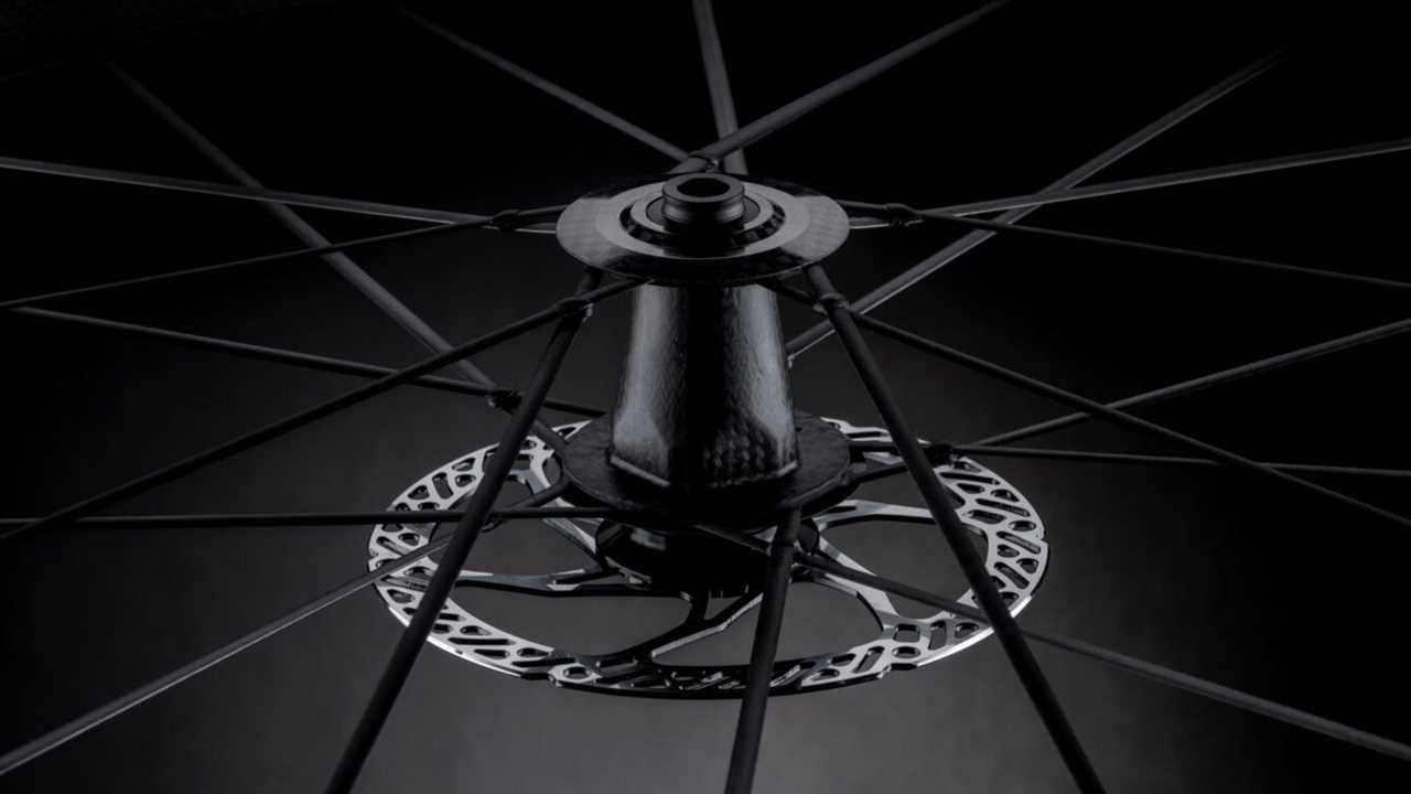 Lightweight’s lightweight 1230g Obermayer Evo disc wheelset