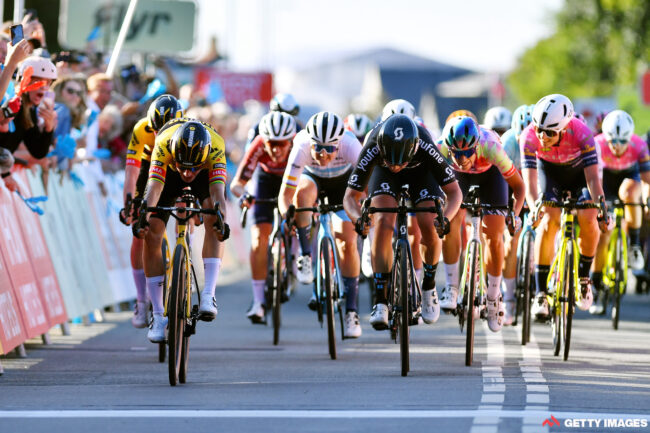 Tour of Scandinavia: Marianne Vos sprints to victory on stage 1