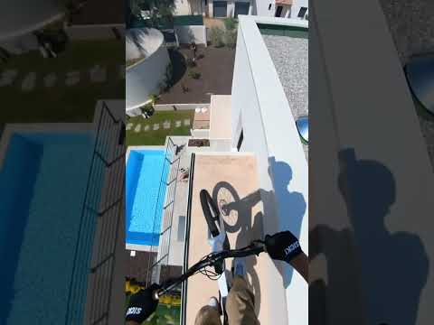 Can‘t resist jumping into pools 🤙