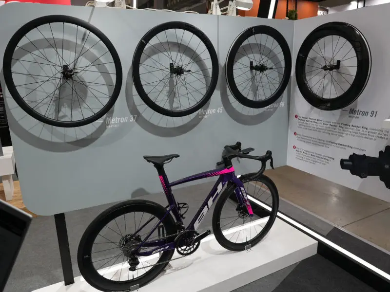 2023 FSA Vision Metron aero road bike wheels