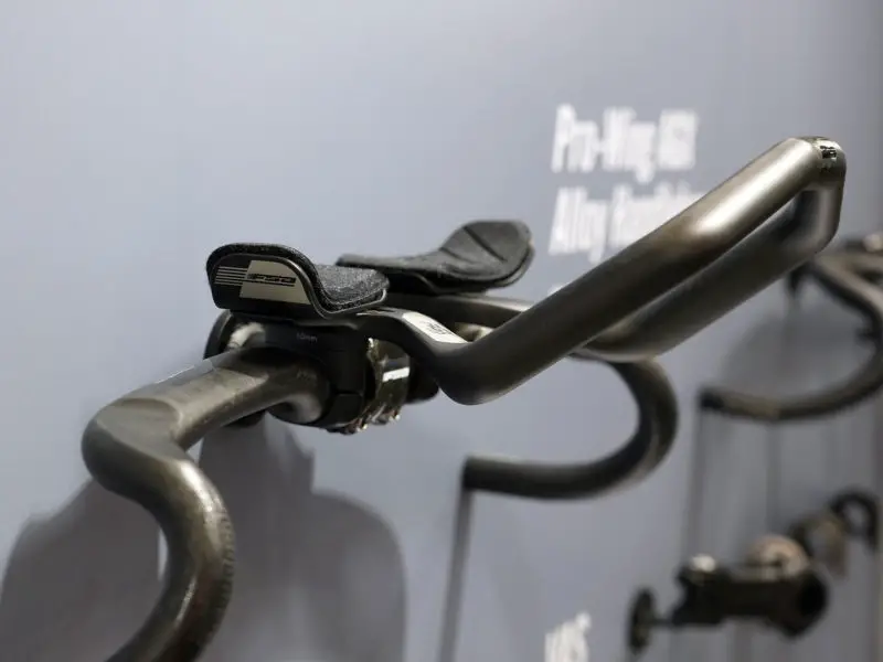 FSA Gets Comfortably Aero on Gravel, Lots of Integrated Headsets & More!