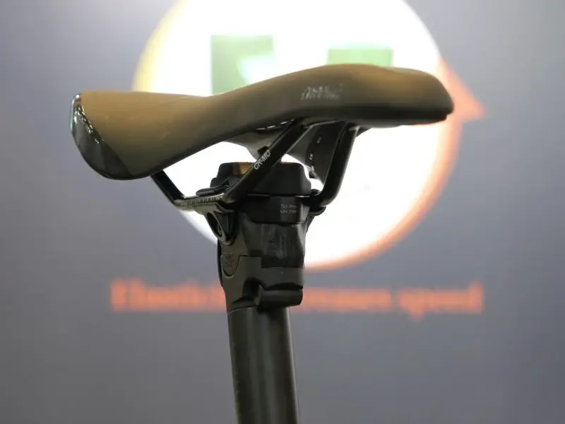 VAZALAB seatpost with elastomer damper