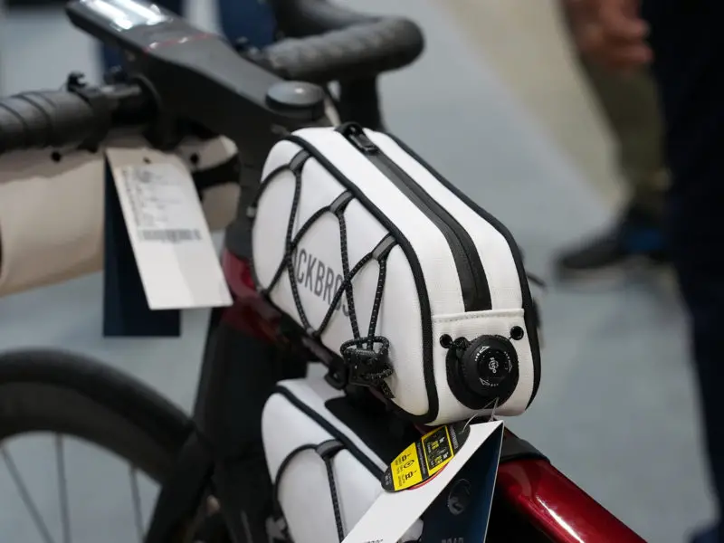 rock bros top tube bag with ratchet dial attachment