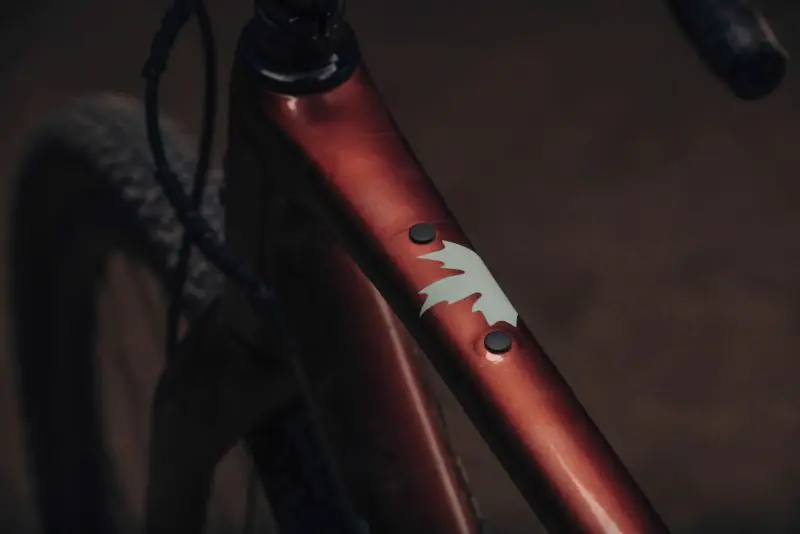 Rocky Mountain Solo Gravel Carbon : Alloy maple leaf