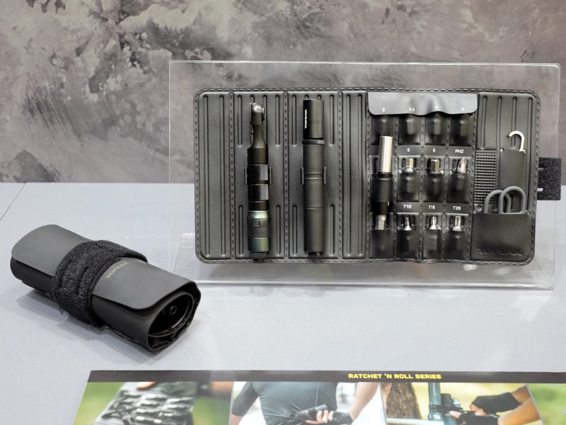 topeak ratchet n roll tool pouch with allen bits and torque wrench
