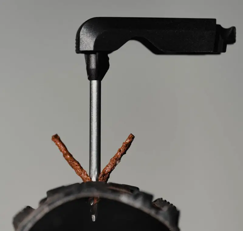 milKit Hassle'Off tool tire plug tool