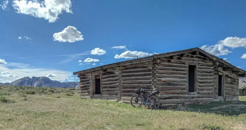 Bikepacking Roots Pony Express route abandoned cabin