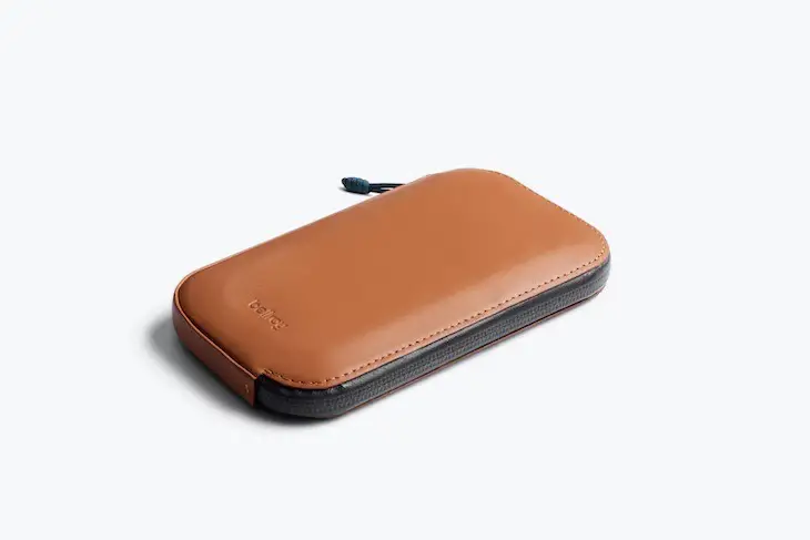 Bellroy All-Conditions Phone Pocket bronze