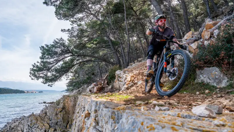 Next-gen Shimano eMTB ebikes transformed with AutoShift FreeShift automatic shifting, powered by LinkGlide, EP-801 & 11sp XT Di2, photo by Dan Milner, seaside ride