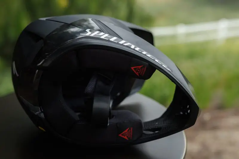 Specialized Dissident II full face helmet