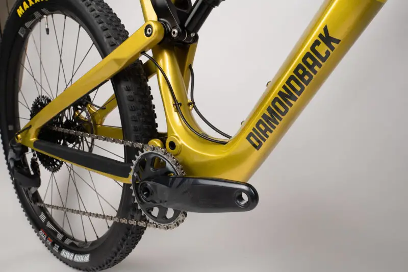 closeup details of diamondback yowie short travel mountain bike