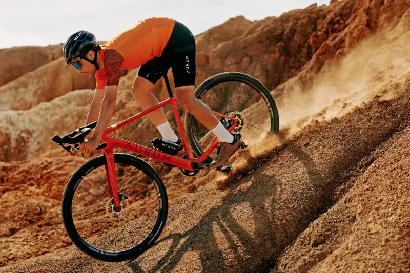 Aurum Manto race-ready carbon gravel bike, downhill