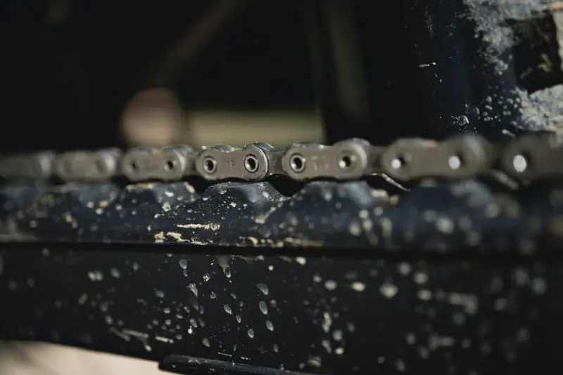 2022 canyon spectral:on cfr review chain dragging along chainstay