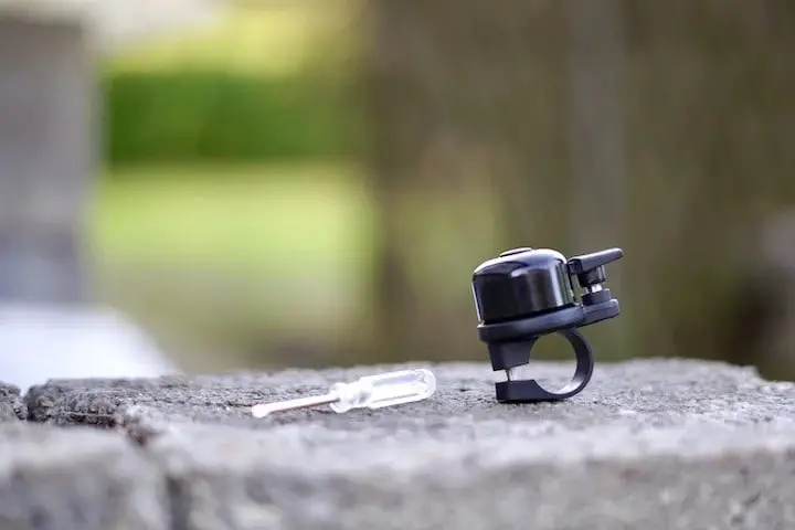 AirBell with installation tool