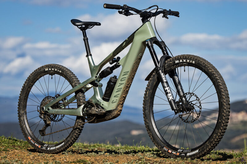 2023 Canyon Strive:ON CFR eMTB, race-ready carbon enduro ebike, photo by Boris Beyer, CFR