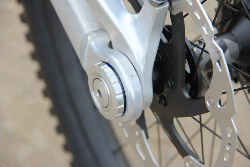 saracen myst prototype dh bike 6-bar articulated rear end pivot concentric to rear exle