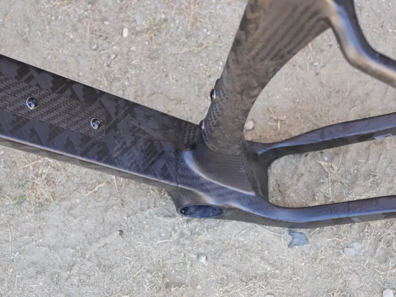 3T woven carbon fiber road bike frame is made in italy