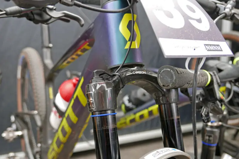 Prototype SR Suntour TACT e-suspension, unreleased automatic electronically controlled XC MTB suspension, Scott Spark