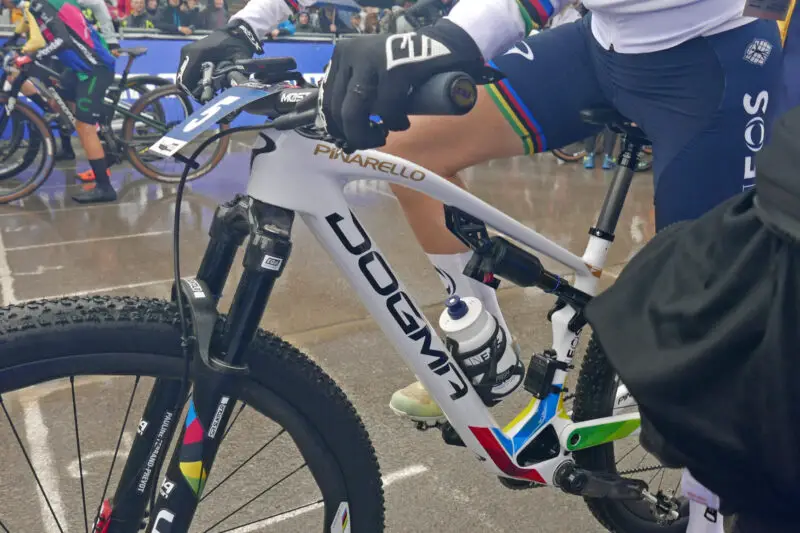 Prototype SR Suntour TACT e-suspension, unreleased automatic electronically controlled XC MTB suspension, Pauline Ferrand-Prevot