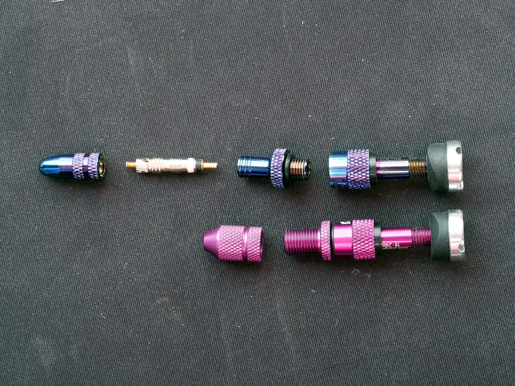 e-thirteen modular presta and schrader tubeless valve stem