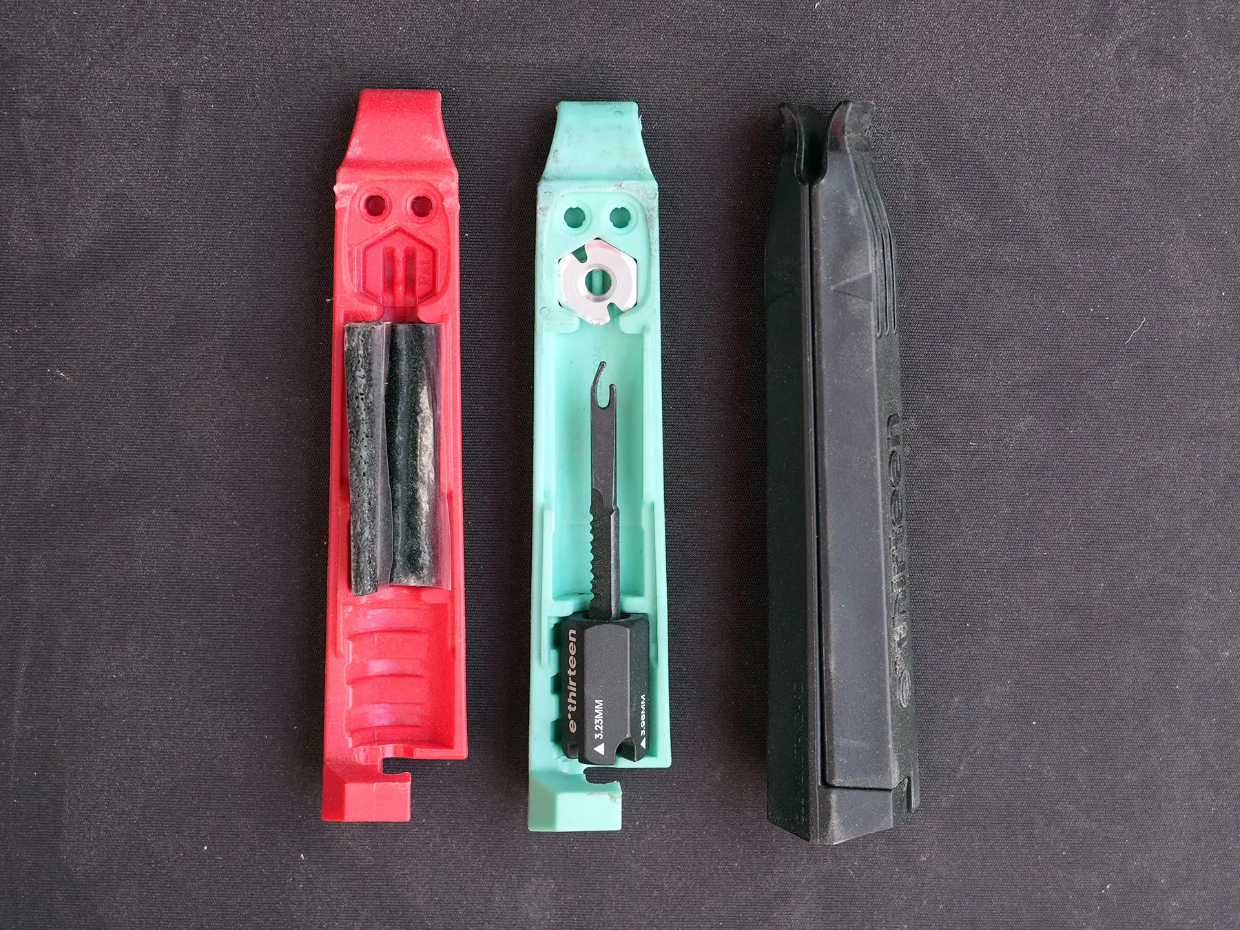 e-thirteen tire levers with integrated tire plugger tool