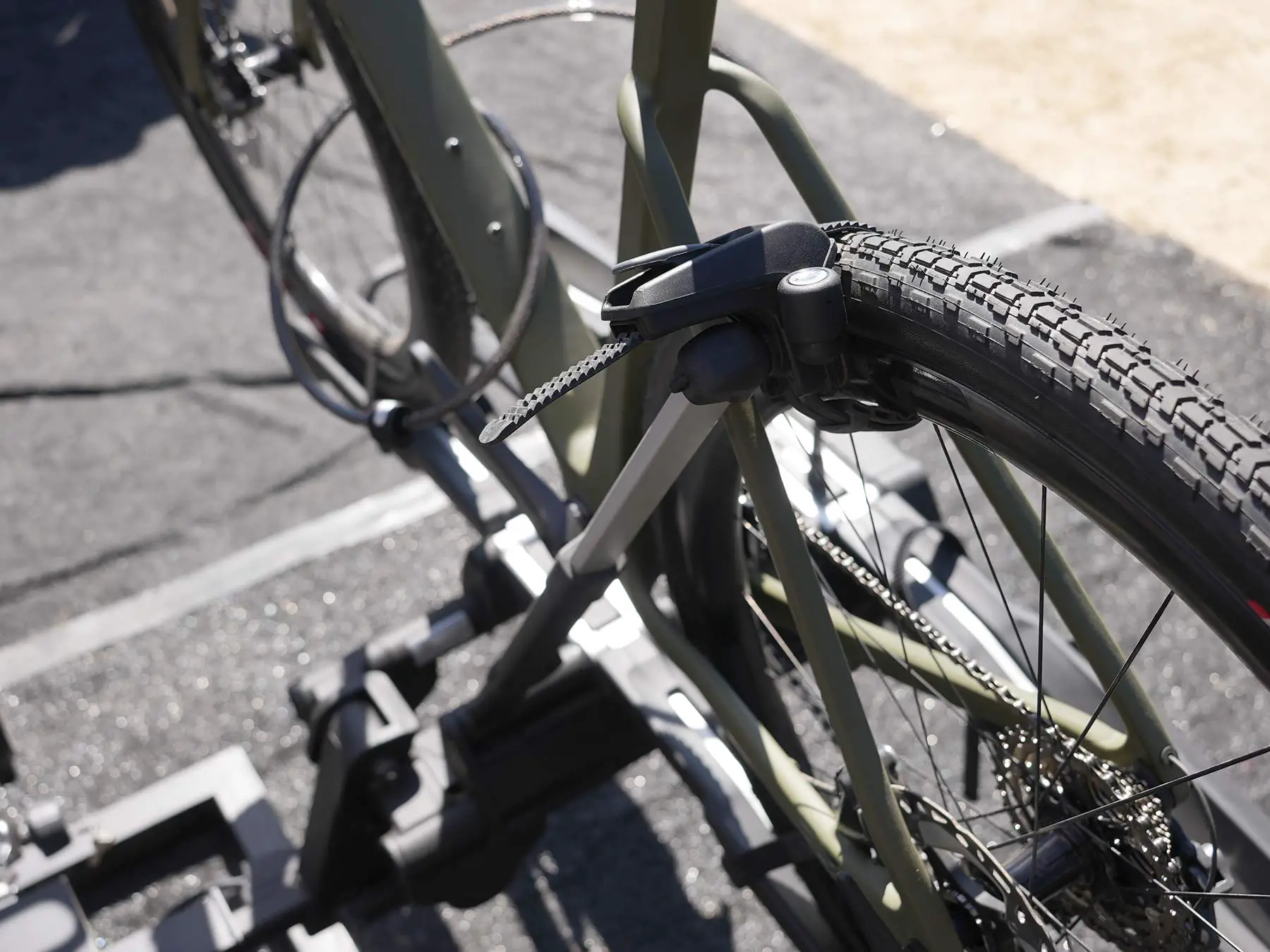 thule epos heavy duty hitch bike rack