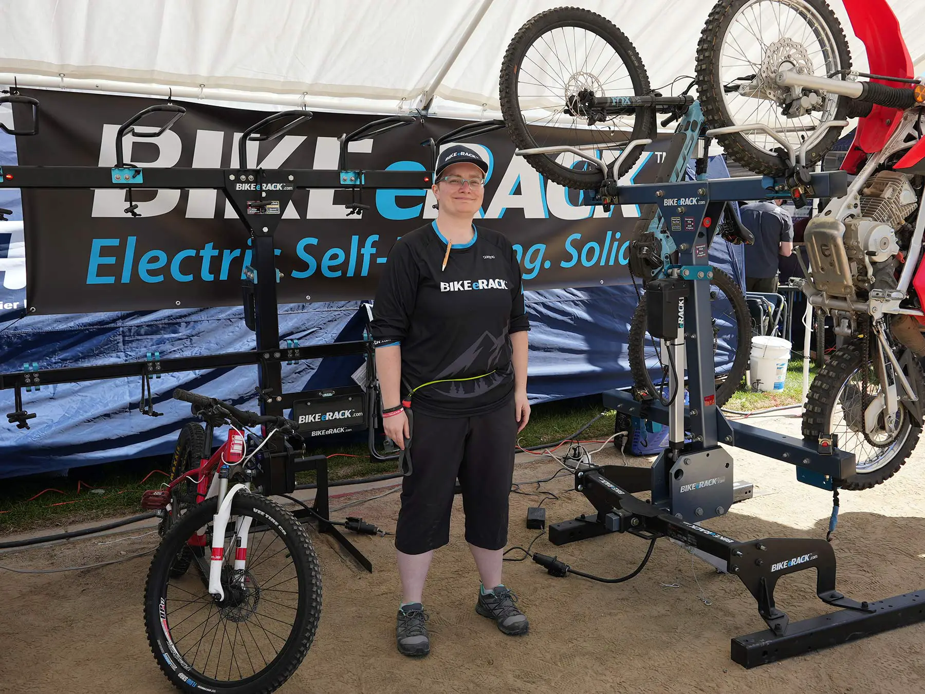 e-bike rack hydraulic electric hitch mount bike rack that can carry a motorcycle