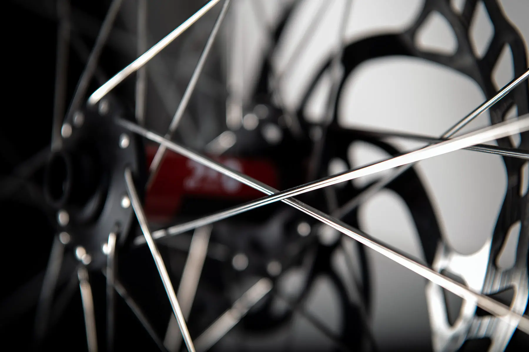 DT Swiss RevoLite all-new premium lightweight bladed double-butted stainless steel mountain bike spokes, 2x in MTB wheel