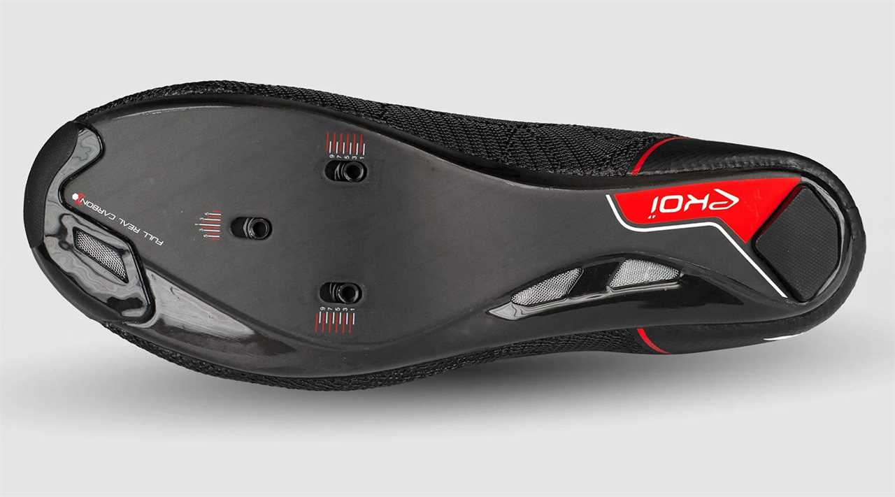 Ekoï C-4 carbon road bike shoes, affordable Ekoi full-carbon sole woven mesh vented cycling shoe, Full Real Carbon sole detail