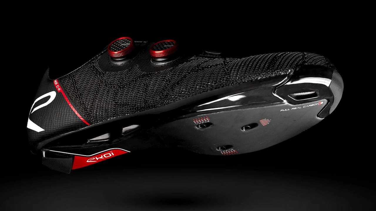 Ekoï C-4 carbon road bike shoes, affordable Ekoi full-carbon sole woven mesh vented cycling shoe, underside