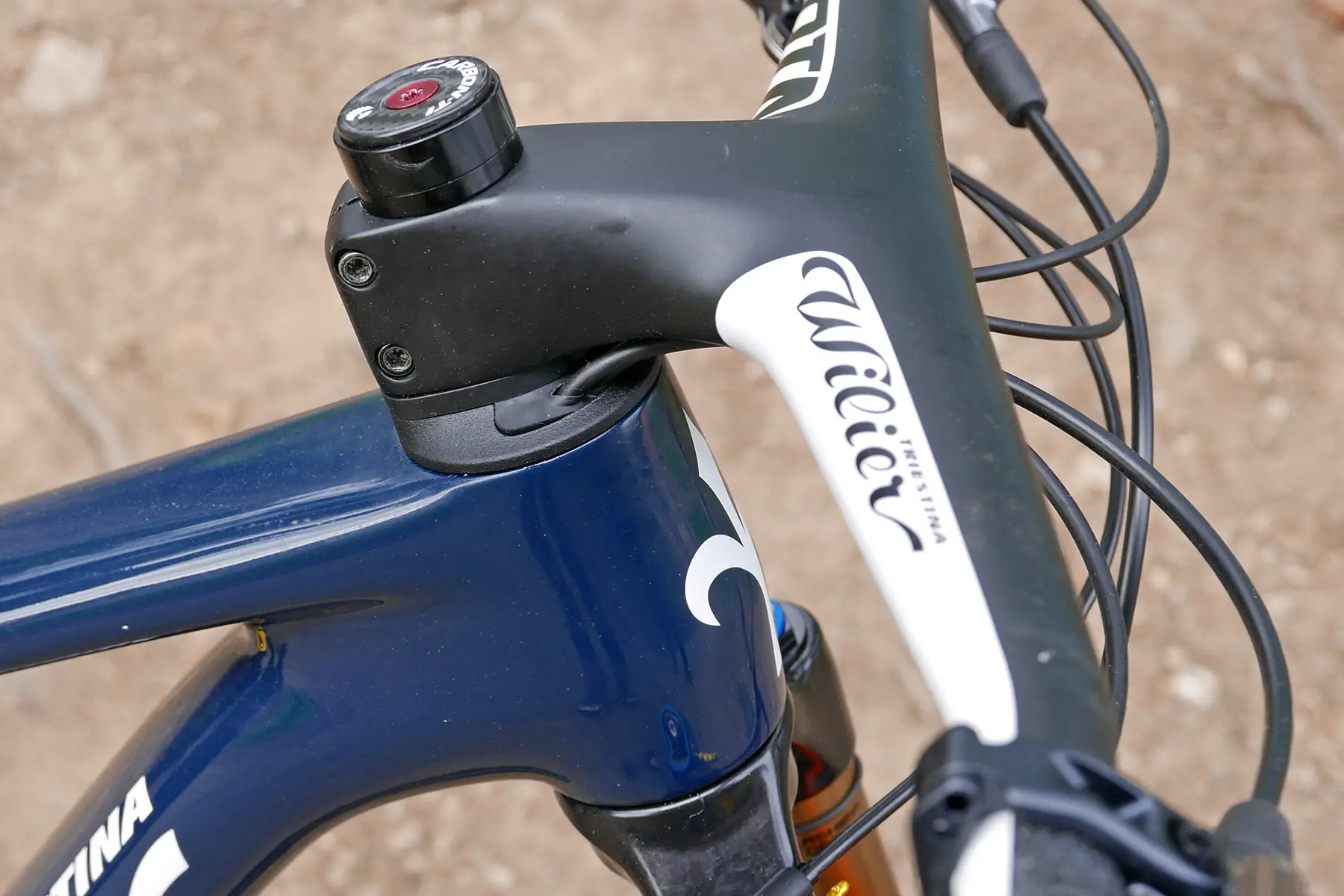Wilier Urta Max SLR lightweight 120mm carbon XC race mountain bike, integrated cockpit