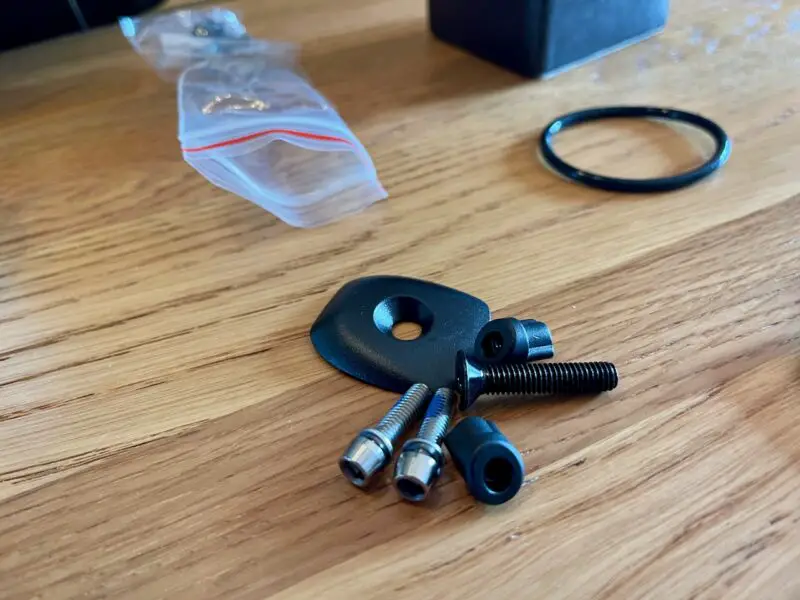 One piece Roval Rapide Road Cockpit mounting bolts