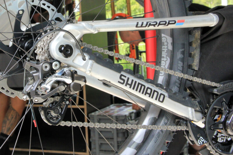 ms mondraker summum prototype dh lenzerheide chainstay length adjust