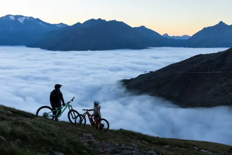 Specialized Turbo Levo SL Kids clouds