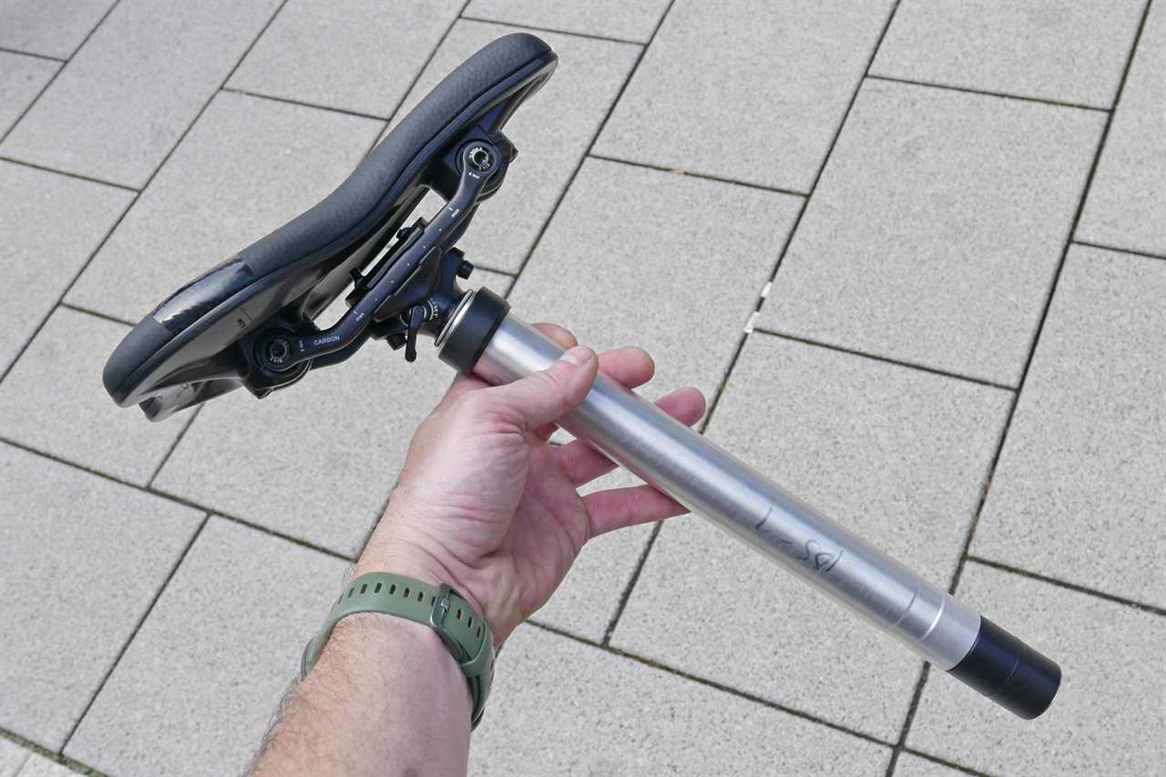 BikeYoke Revive Wireless electronic MTB dropper seatpost