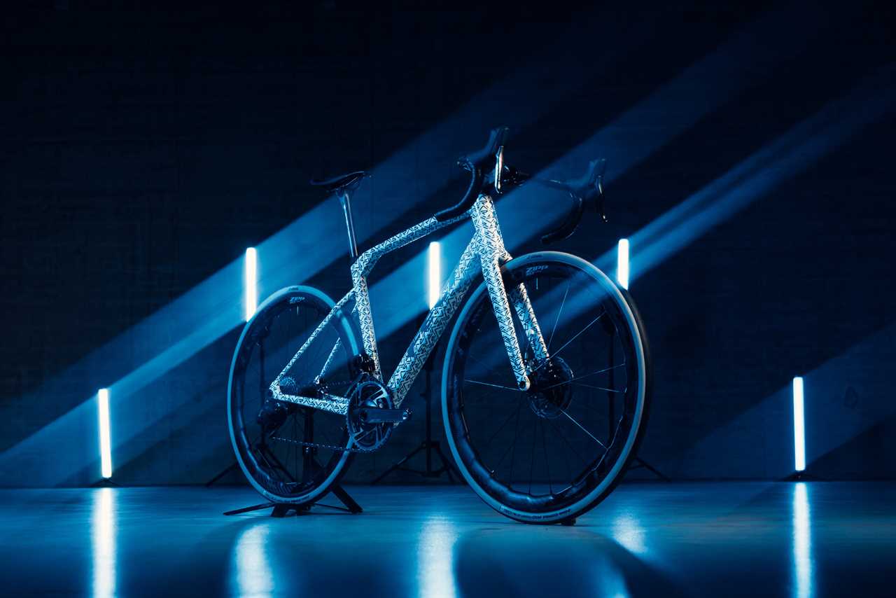 2024 Felt VR endurance road bike shown from an angle