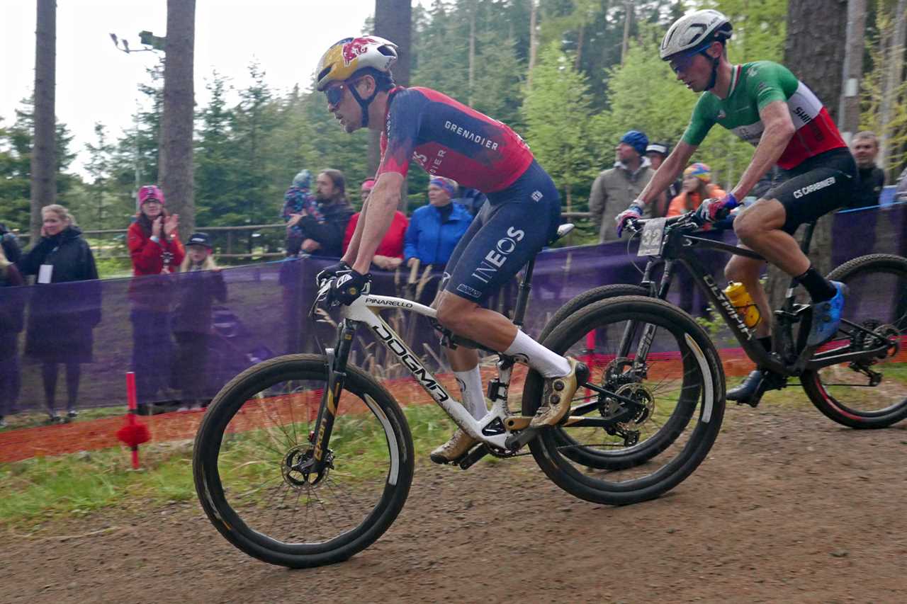 Prototype SR Suntour TACT e-suspension, unreleased automatic electronically controlled XC MTB suspension, Tom Pidcock INEOS racing