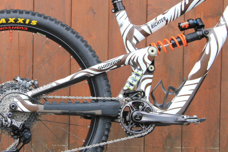 Pro Bike Check: Raphaela Richter’s Ibis HD6 Enduro Race Bike