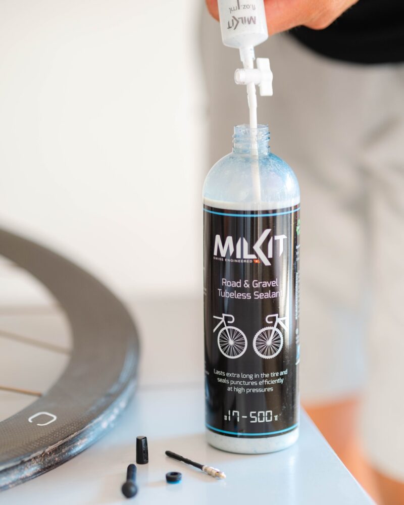 milKit Road:gravel Sealant using syringe