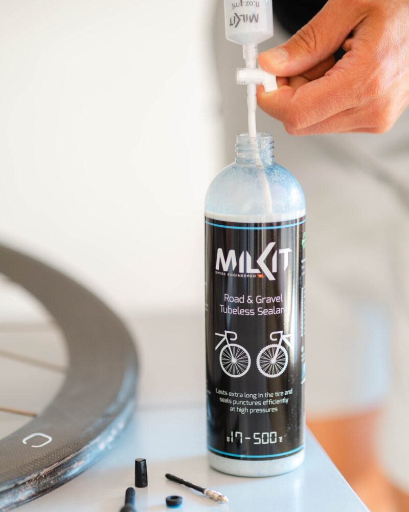 milKit Road:gravel Sealant using the valve
