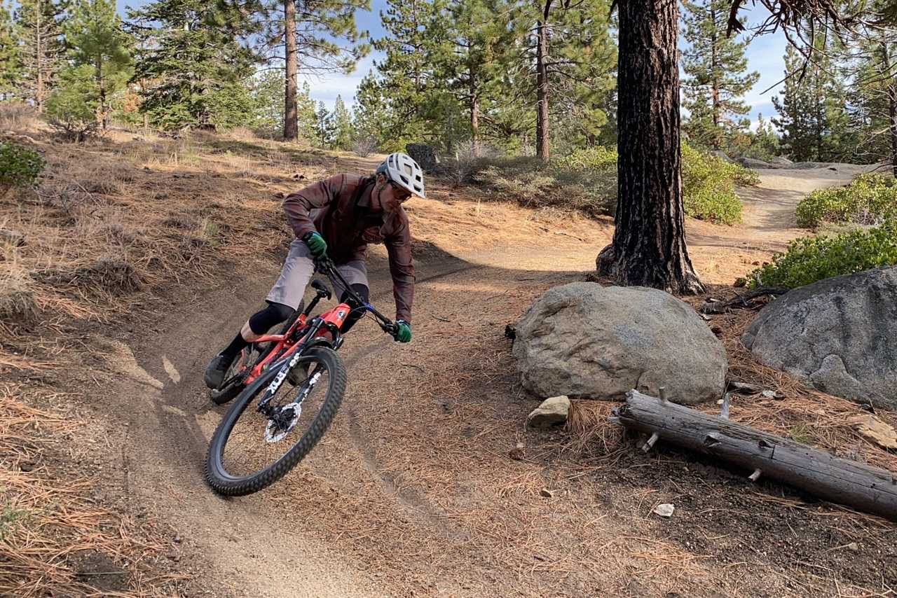 Specialized 2FO Roost Clip action shot