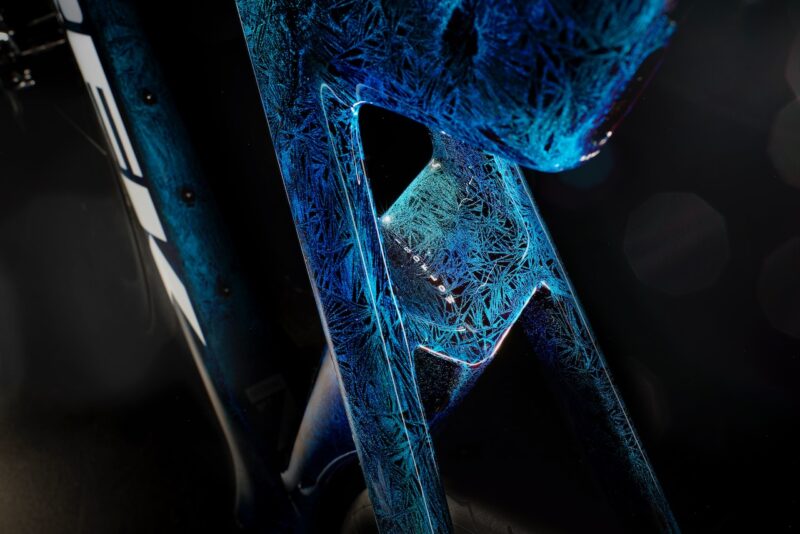 Trek Project one ICON TDF-Madone-Crystalline-Blue-ISO-Flow