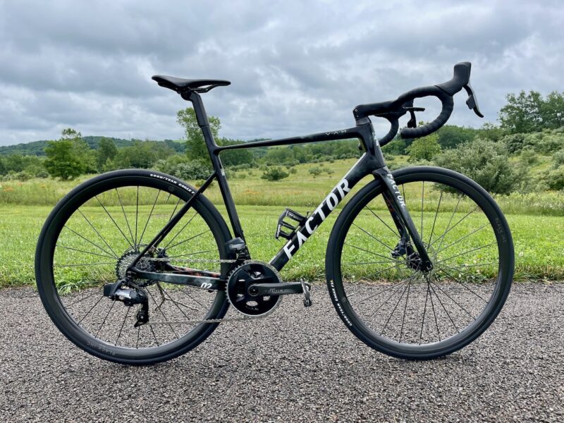 Factor O2 VAM full bike close up