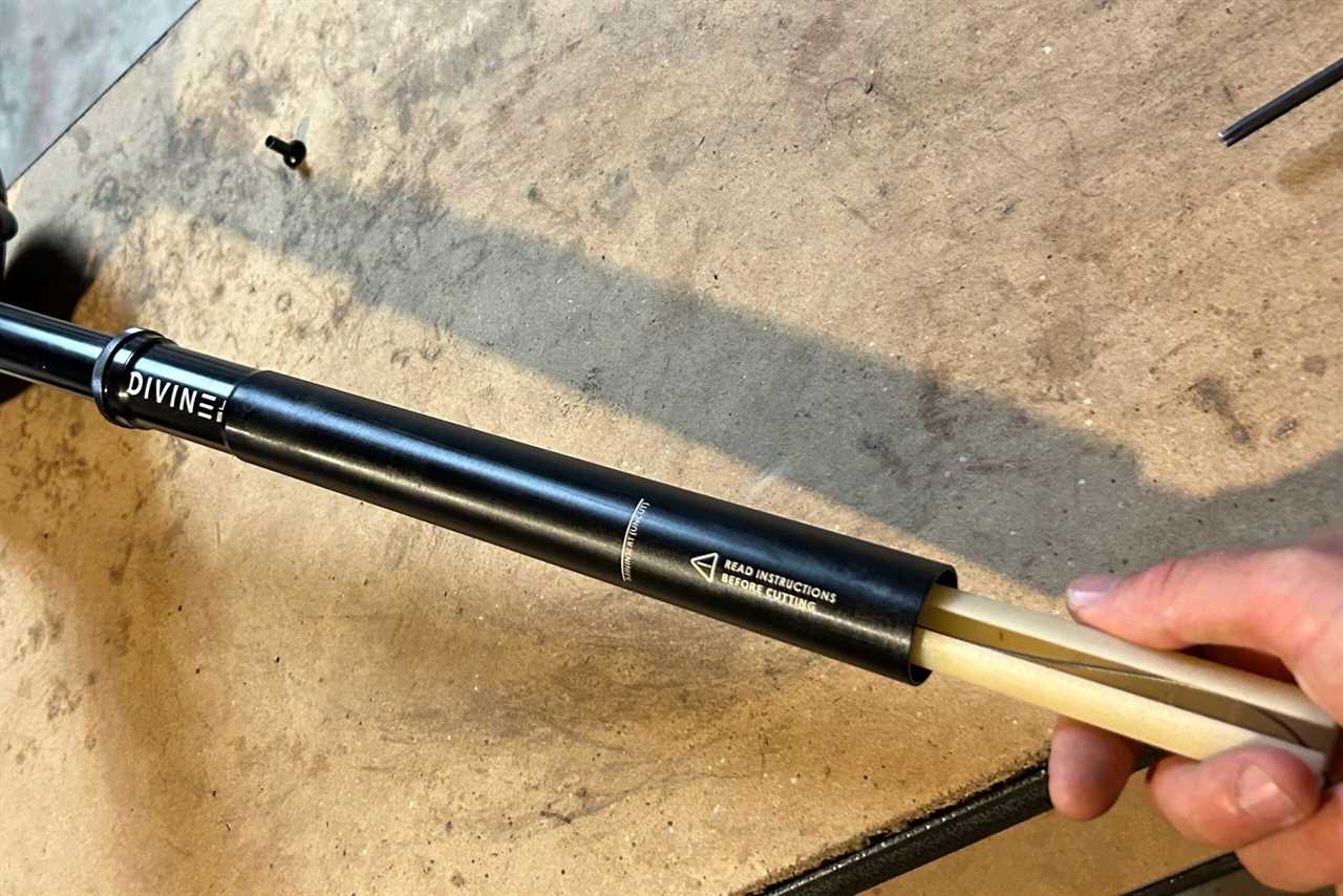 Bike Yoke Divine SL dropper post installation