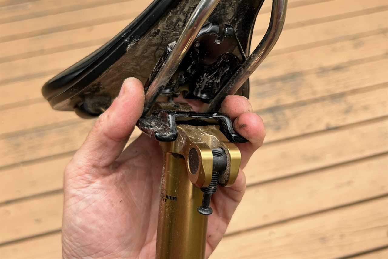 Fox Transfer Factory Saddle Clamp detail shot