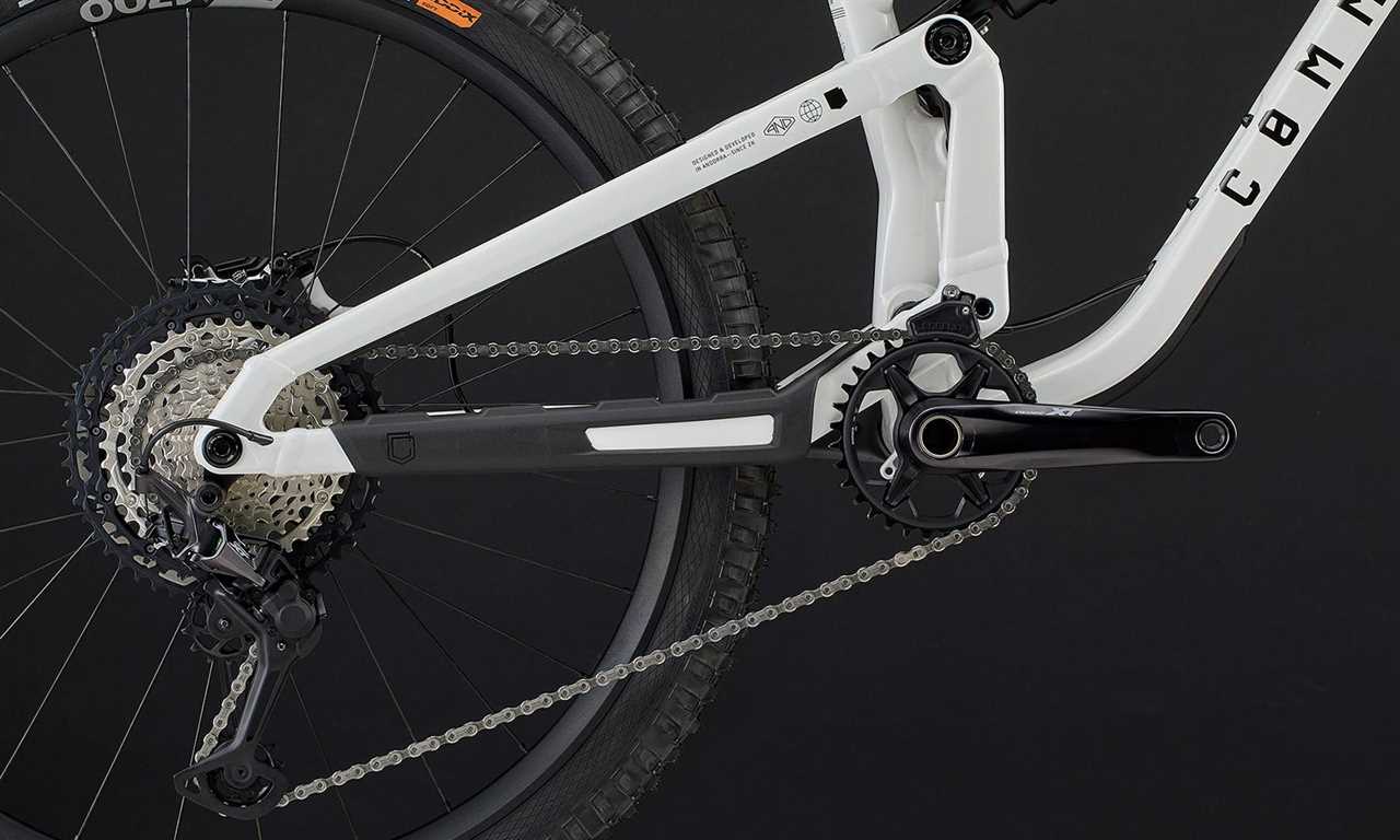 2023 Commencal Meta v5 all-new aluminum alloy trail & enduro all-mountain bikes, SX rear end