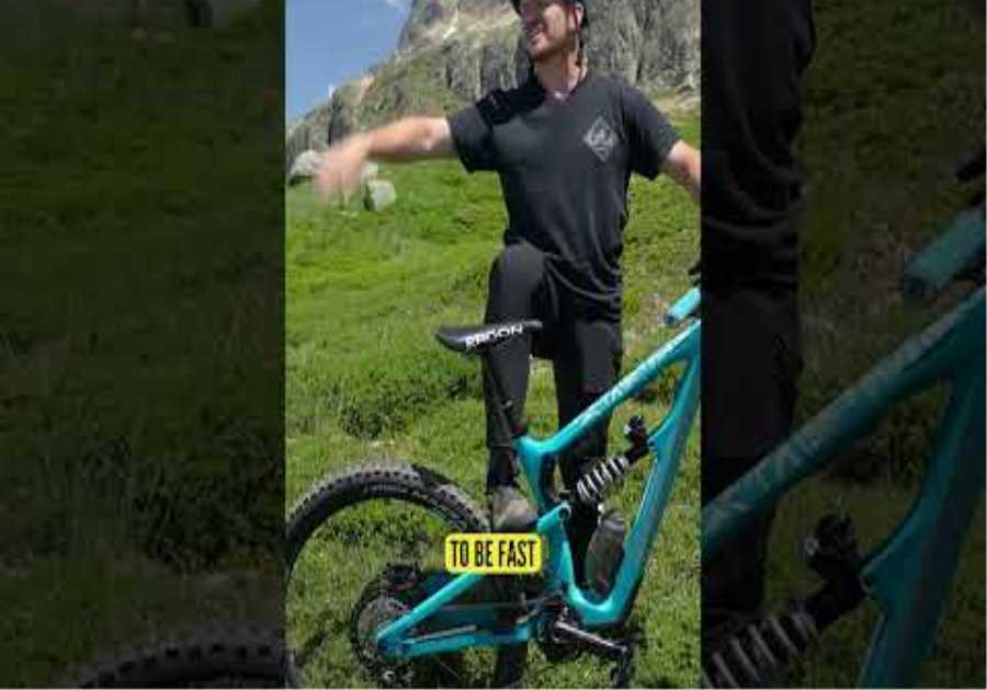 Battling Between Clipless Or Flat Shoes? WATCH THIS!